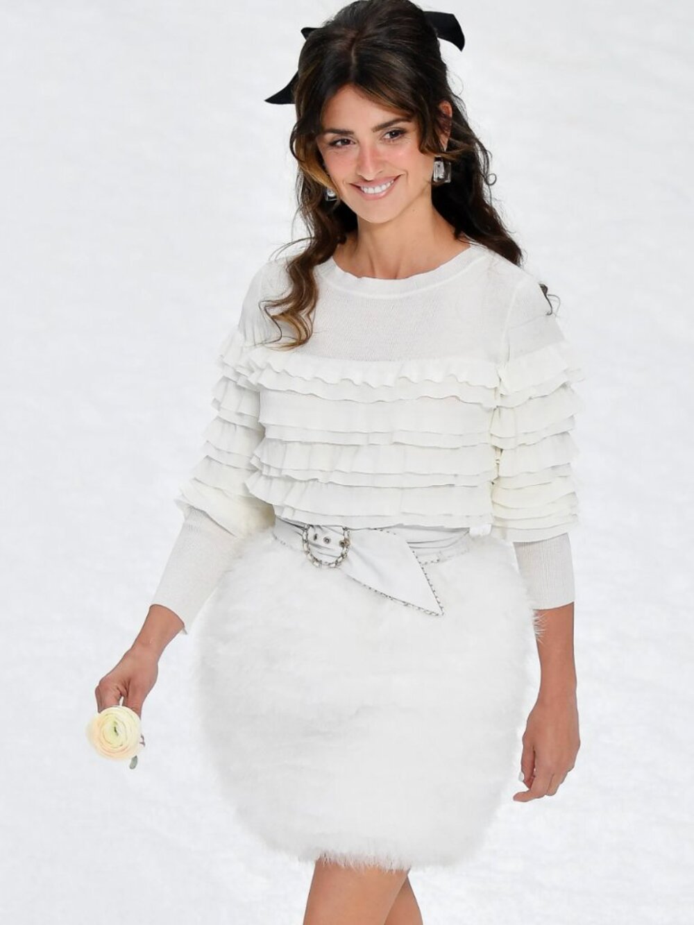 Chanel 2019 Fall/Winter Ivory Ruffle Layered Sweater size 6/FR 38 AS IS